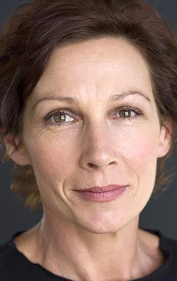 Элисон Брюс